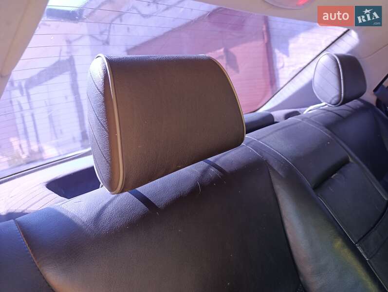 Седан Mercedes-Benz E-Class 1999 в Кривому Розі