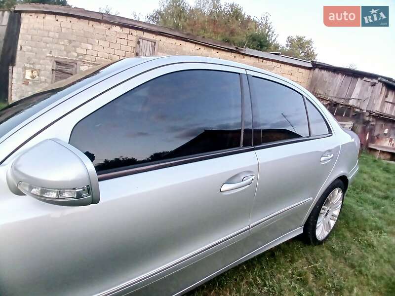 Седан Mercedes-Benz E-Class 2008 в Львове