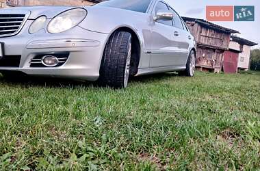 Седан Mercedes-Benz E-Class 2008 в 