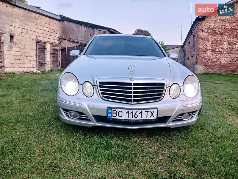 Седан Mercedes-Benz E-Class 2008 в Львове