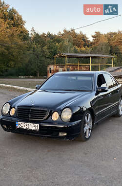 Седан Mercedes-Benz E-Class 2000 в 