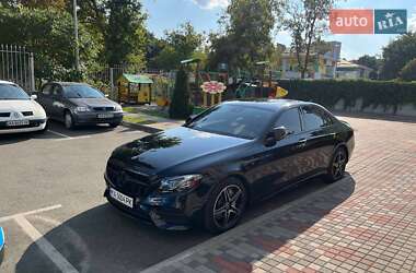 Седан Mercedes-Benz E-Class 2017 в Киеве