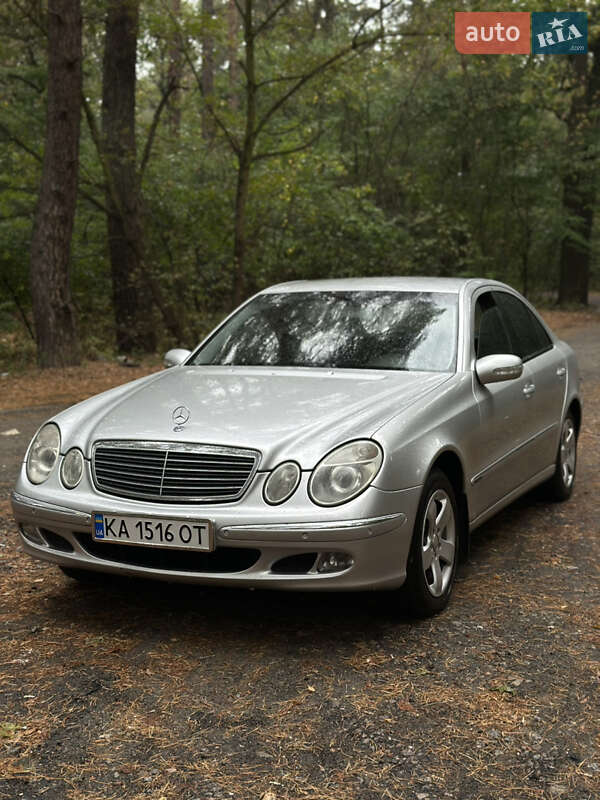 Седан Mercedes-Benz E-Class 2003 в 