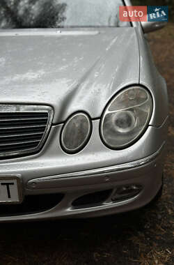 Седан Mercedes-Benz E-Class 2003 в 