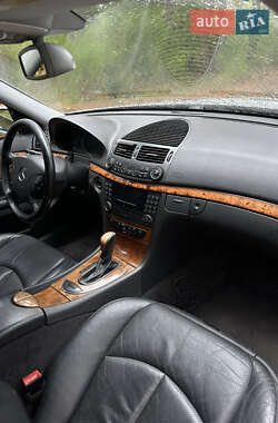 Седан Mercedes-Benz E-Class 2003 в 