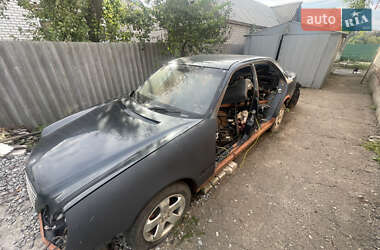 Седан Mercedes-Benz E-Class 2000 в Харкові