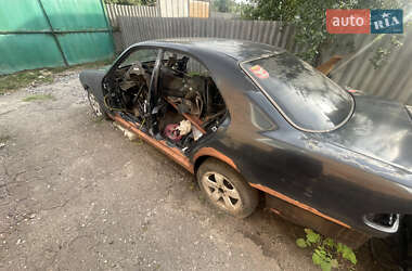 Седан Mercedes-Benz E-Class 2000 в  фото 4 Седан Mercedes-Benz E-Class 2000 в