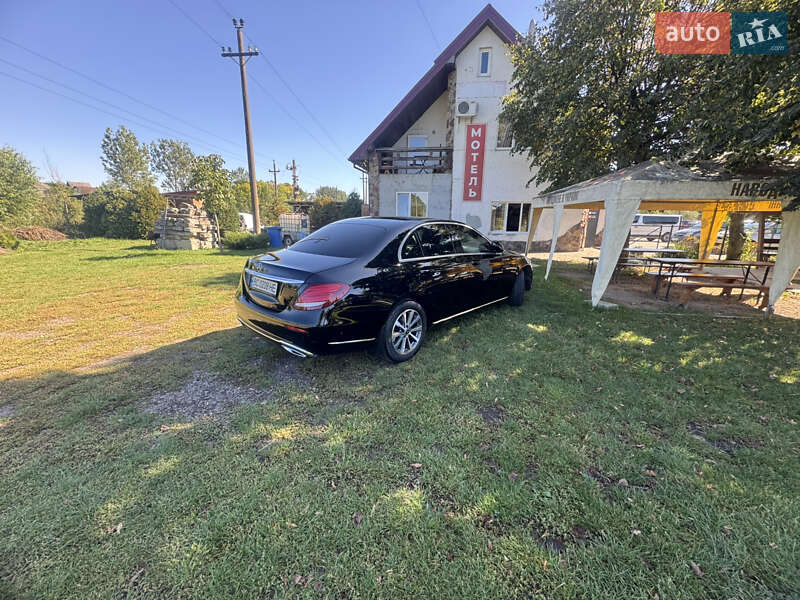 Седан Mercedes-Benz E-Class 2017 в Ивано-Франковске