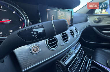 Седан Mercedes-Benz E-Class 2017 в 