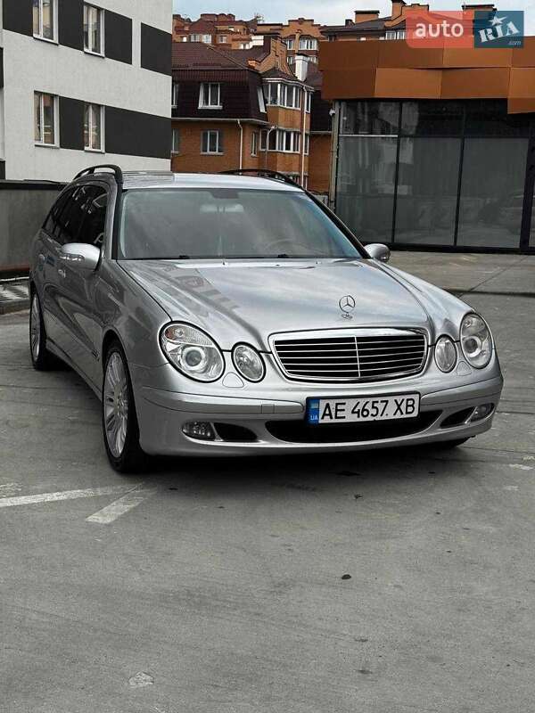 Универсал Mercedes-Benz E-Class 2005 в 