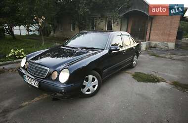 Седан Mercedes-Benz E-Class 2001 в Охтирці