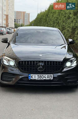 Седан Mercedes-Benz E-Class 2017 в 