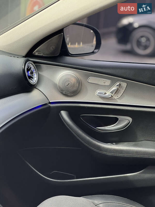 Седан Mercedes-Benz E-Class 2017 в Киеве