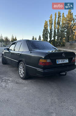 Седан Mercedes-Benz E-Class 1988 в 