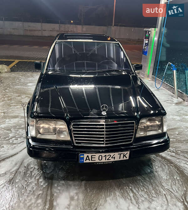 Mercedes-Benz E-Class 1995