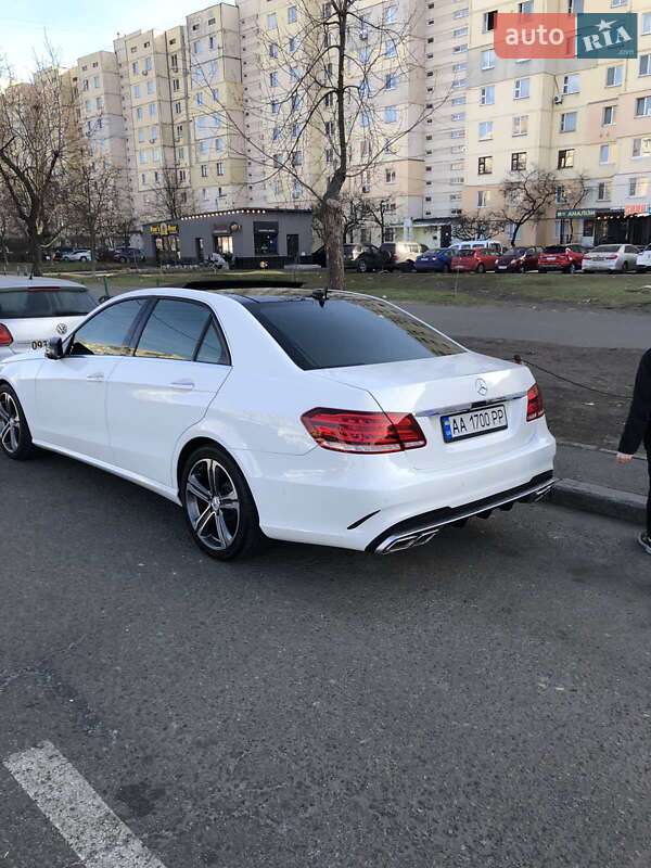 Седан Mercedes-Benz E-Class 2013 в Києві