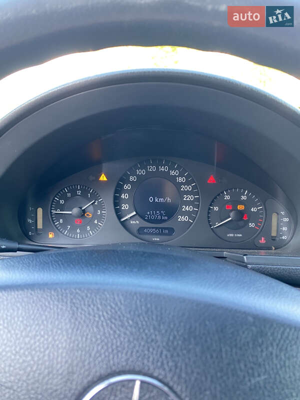 Седан Mercedes-Benz E-Class 2004 в Самборе