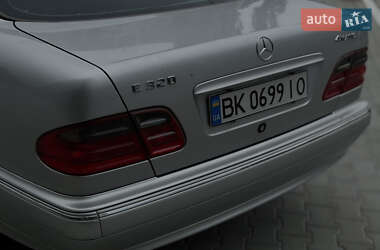 Седан Mercedes-Benz E-Class 1999 в 