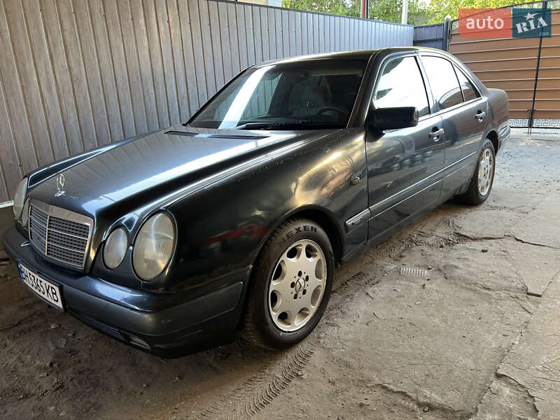 Седан Mercedes-Benz E-Class 1996 в Измаиле