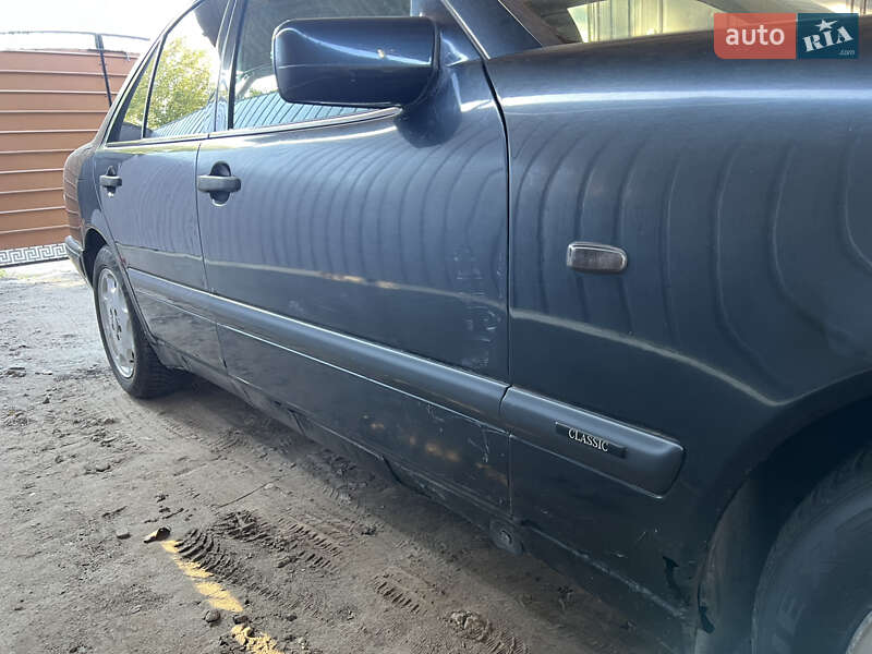 Седан Mercedes-Benz E-Class 1996 в Измаиле