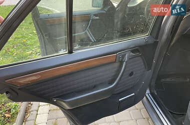 Седан Mercedes-Benz E-Class 1988 в 