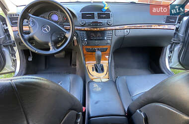 Седан Mercedes-Benz E-Class 2002 в 
