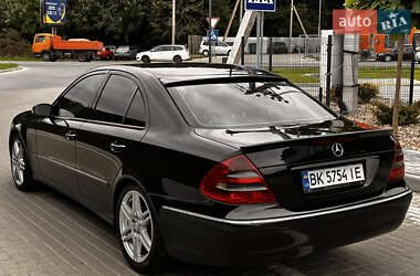 Седан Mercedes-Benz E-Class 2003 в 