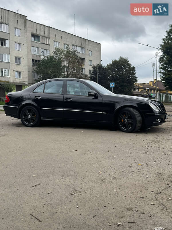 Седан Mercedes-Benz E-Class 2008 в Дрогобичі