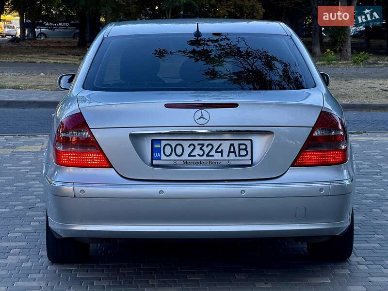 Седан Mercedes-Benz E-Class 2005 в Одесі
