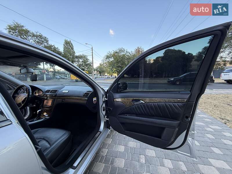 Седан Mercedes-Benz E-Class 2005 в Одесі