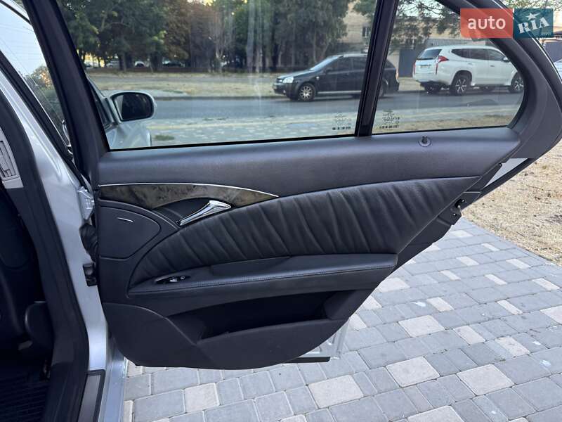 Седан Mercedes-Benz E-Class 2005 в Одесі