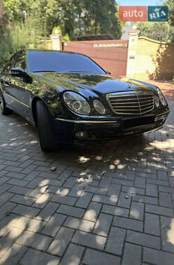 Седан Mercedes-Benz E-Class 2002 в 