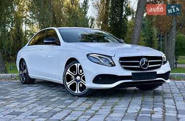 Седан Mercedes-Benz E-Class 2016 в Киеве