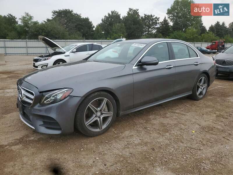 Седан Mercedes-Benz E-Class 2017 в Киеве