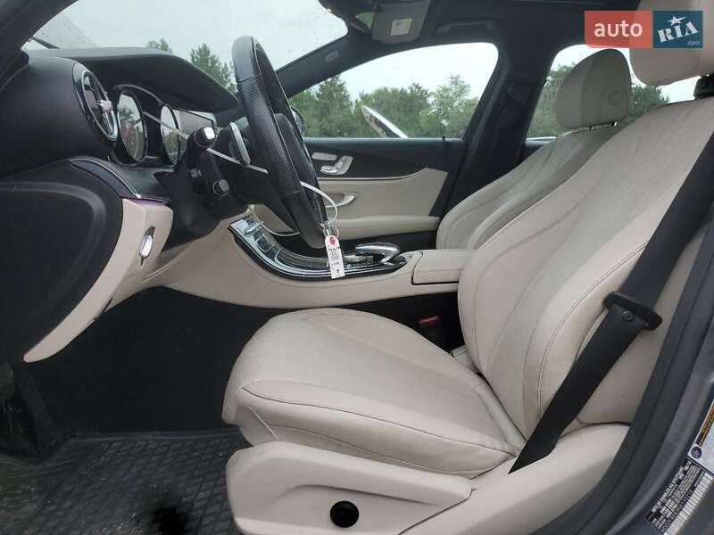 Седан Mercedes-Benz E-Class 2017 в Киеве