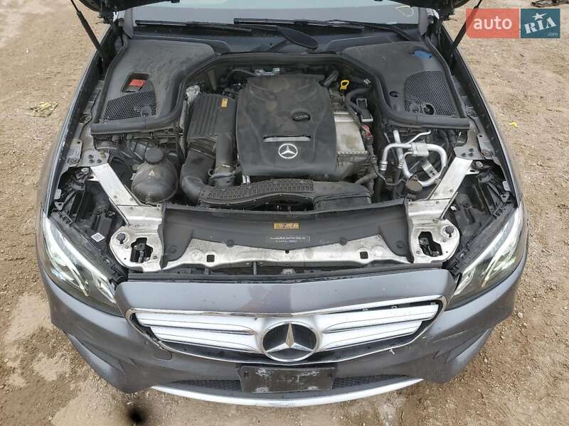 Седан Mercedes-Benz E-Class 2017 в Киеве