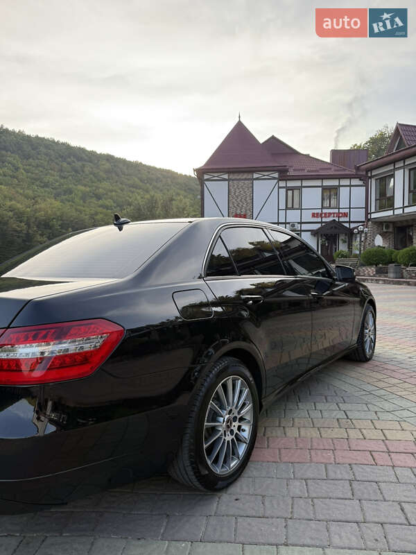 Седан Mercedes-Benz E-Class 2010 в Чернівцях фото 6 Седан Mercedes-Benz E-Class 2010 в Чернівцях