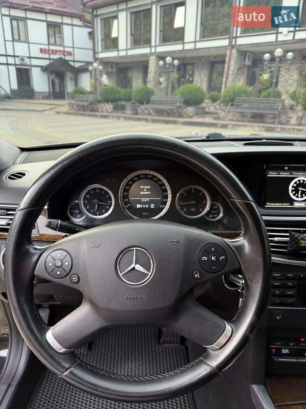 Седан Mercedes-Benz E-Class 2010 в Чернівцях фото 23 Седан Mercedes-Benz E-Class 2010 в Чернівцях