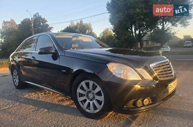 Седан Mercedes-Benz E-Class 2012 в Ромнах