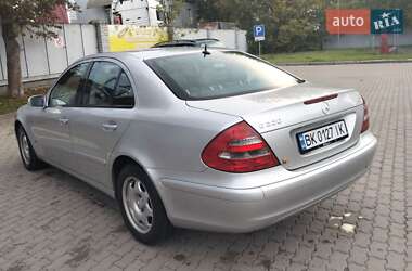 Седан Mercedes-Benz E-Class 2005 в Ровно