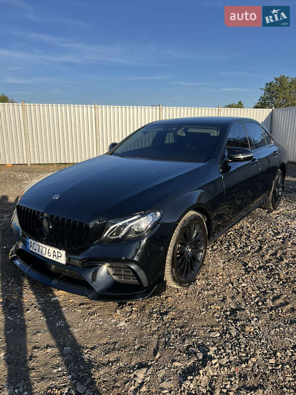 Седан Mercedes-Benz E-Class 2017 в Луцке