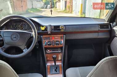 Универсал Mercedes-Benz E-Class 1994 в 