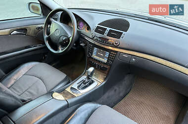 Седан Mercedes-Benz E-Class 2003 в 