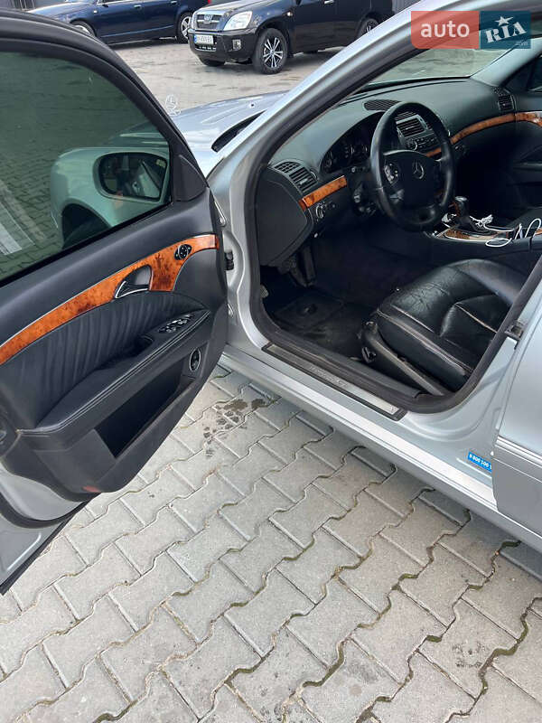 Седан Mercedes-Benz E-Class 2002 в Каменец-Подольском