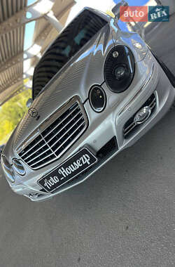 Седан Mercedes-Benz E-Class 2003 в 