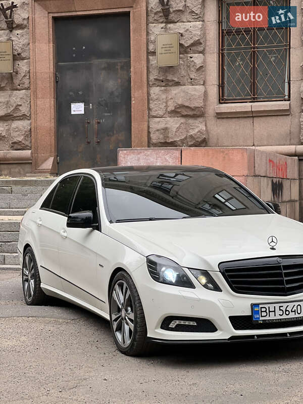 Седан Mercedes-Benz E-Class 2009 в Одессе фото 3 Седан Mercedes-Benz E-Class 2009 в Одессе