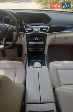 Седан Mercedes-Benz E-Class 2013 в 
