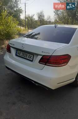 Седан Mercedes-Benz E-Class 2013 в 