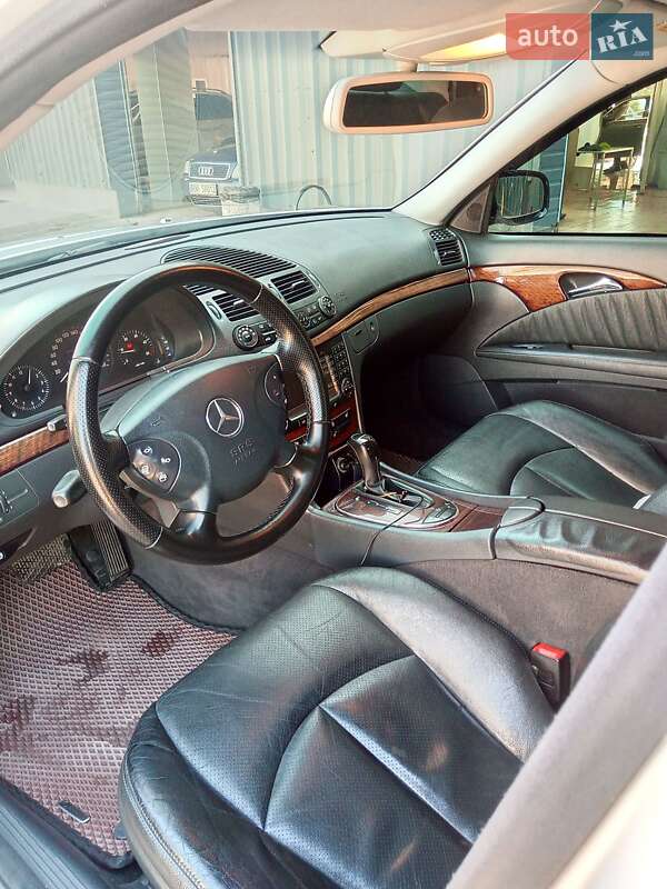 Седан Mercedes-Benz E-Class 2002 в Краматорске