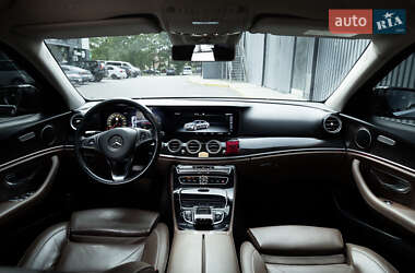 Седан Mercedes-Benz E-Class 2016 в 